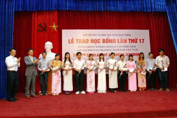 Trao học bổng FUYO lần thứ 17 cho sinh viên xuất sắc